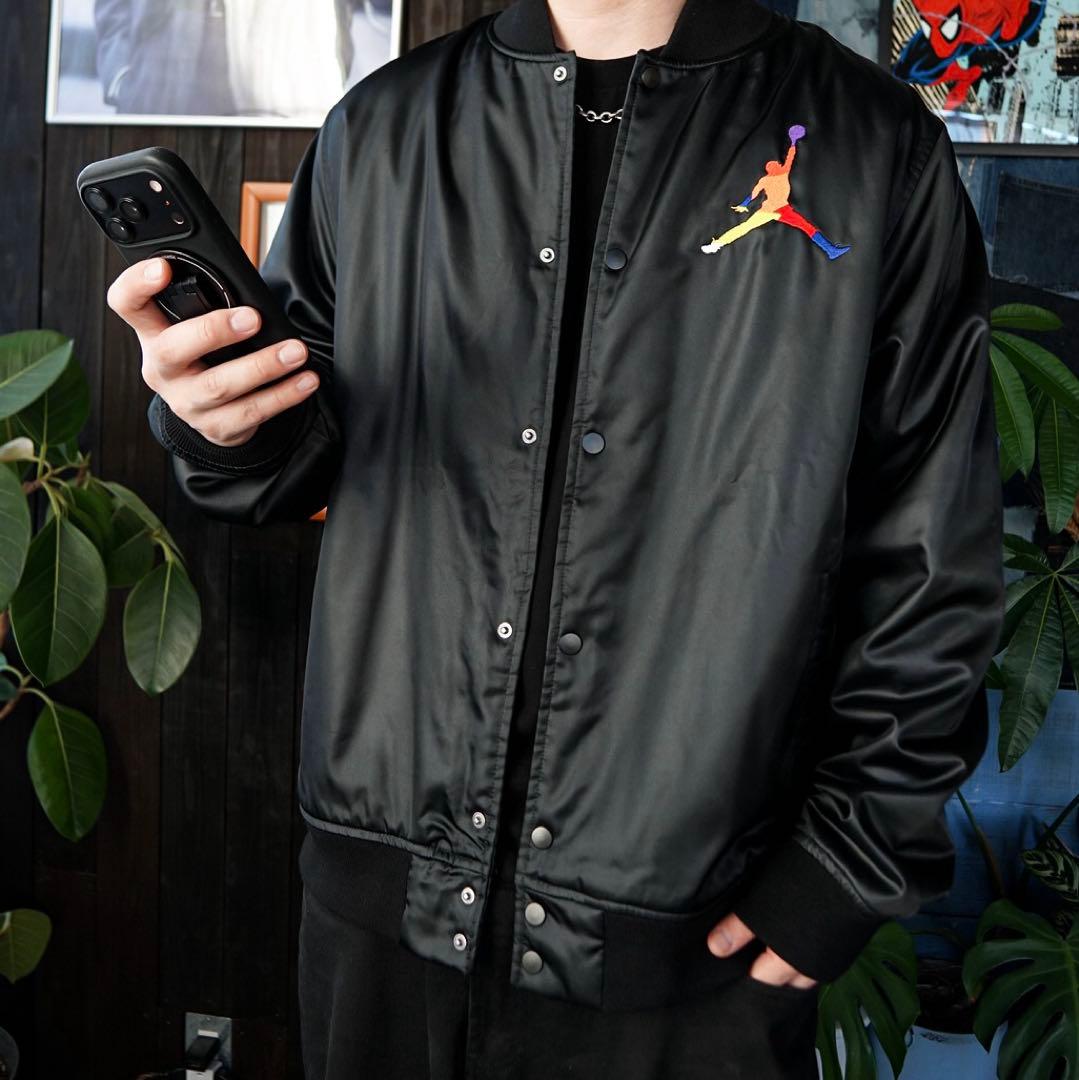 JORDAN スタジャン 中綿入 刺繍デザイン　ブラック