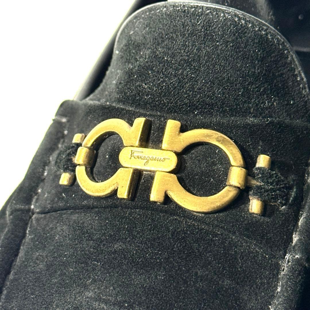 サルヴァトーレフェラガモ ガンチーニ金具 スエード ローファー 黒 9EE 革靴