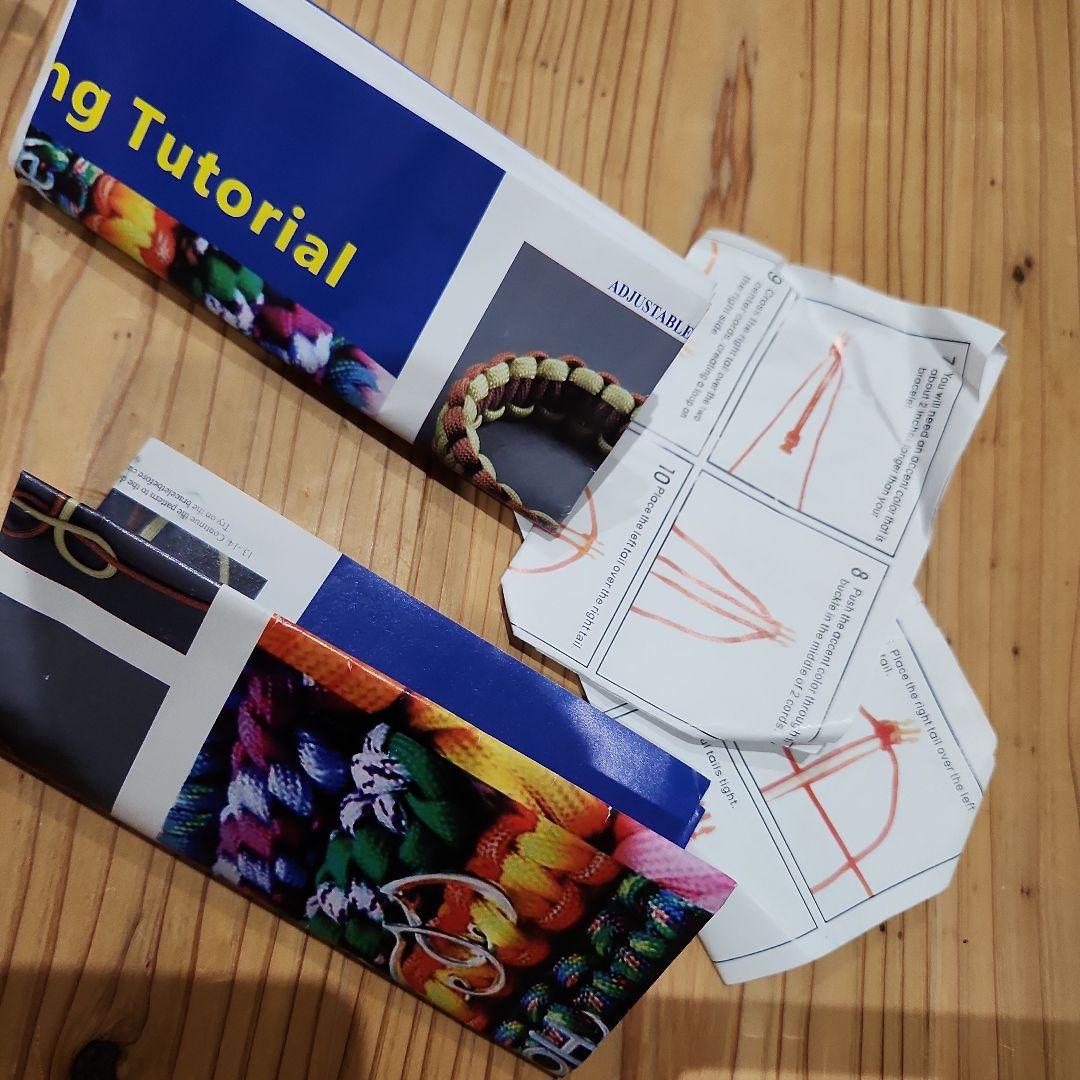 100サイズ箱パラコード紐大量ハンドメイド材料キーホルダーカラビナブレスレット