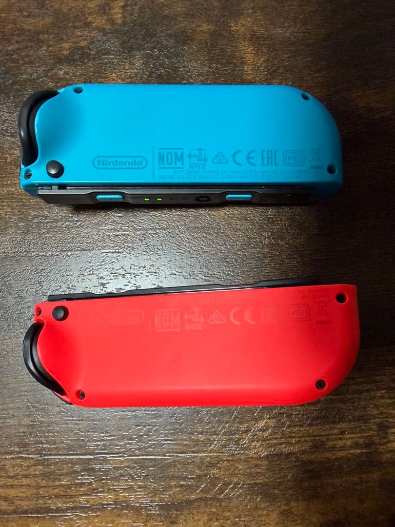 Nintendo Switch 本体　Joy-Con合計4本