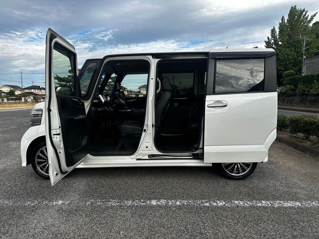 レスポワール専用N-BOXカスタム特別仕様車ターボSSパッケージ⭐️車検2年付き⭐️