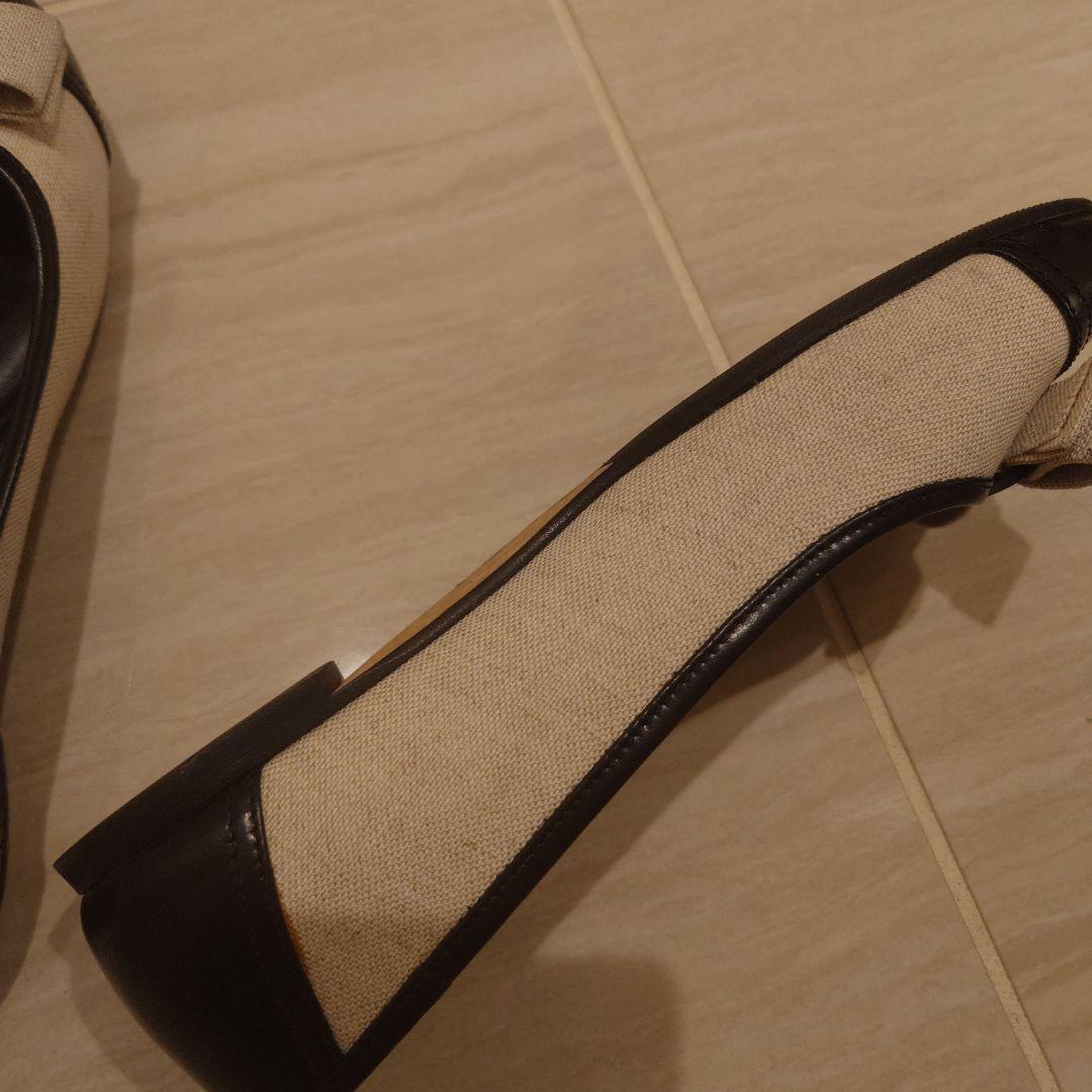 Ferragamo フラットシューズ ベージュ/ブラック