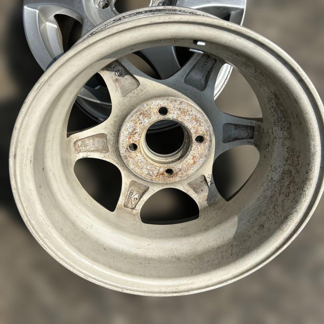 13インチ シルバー 6スポークホイール