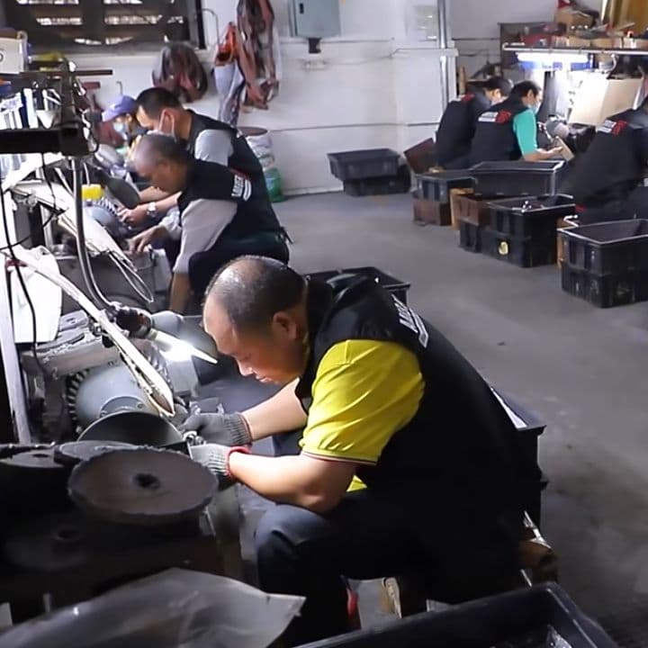 プレゼント付き　V金10号　ダマスカス包丁　ワインレッド柄　剣型　牛刀　三徳