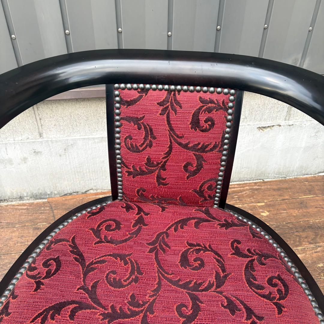 ① 森繁 アームチェア 椅子 高級家具 アンティーク 猫脚 赤系 ファブリック