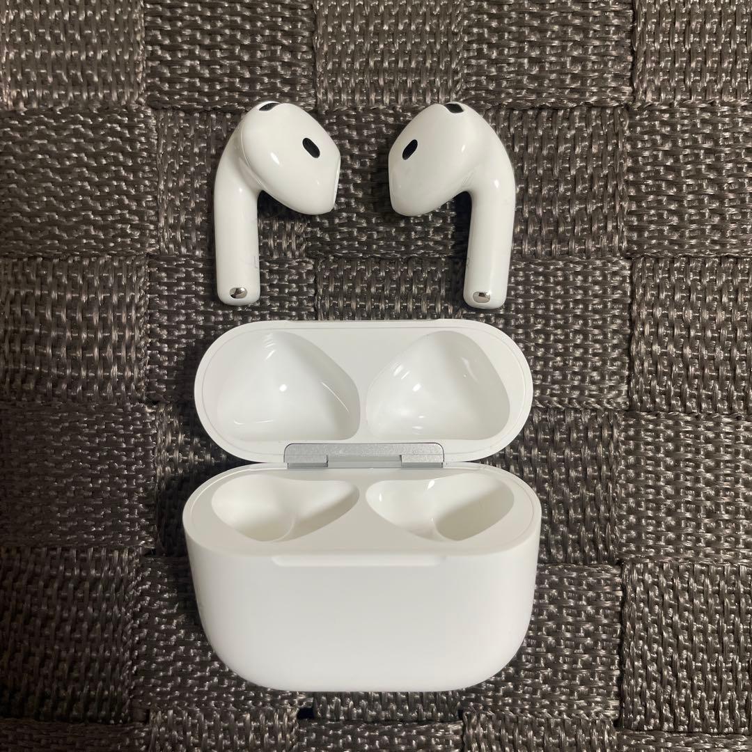 【1回の使用のみ✨】AirPods4ノイズキャンセルなし 本体 充電ケース付き
