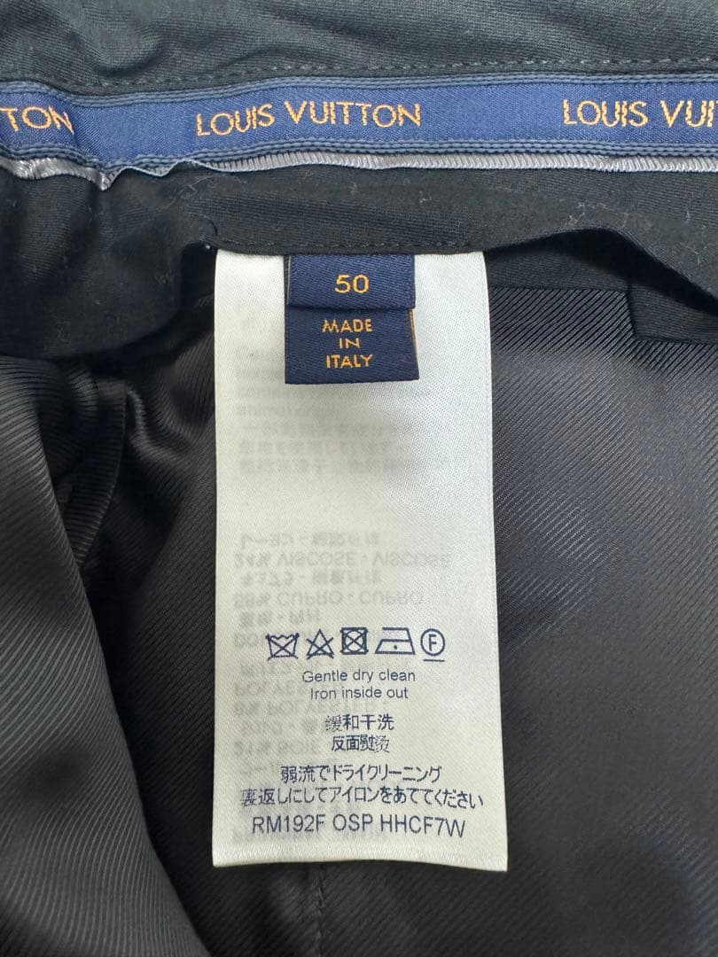 LOUIS VUITTON スーツ