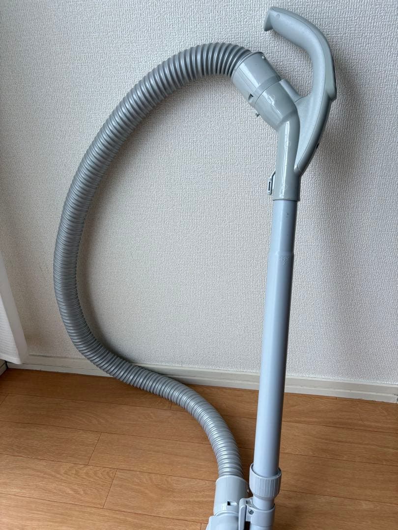 東芝 紙パック式掃除機 VC‑D50K‑L（ライトブルー系）