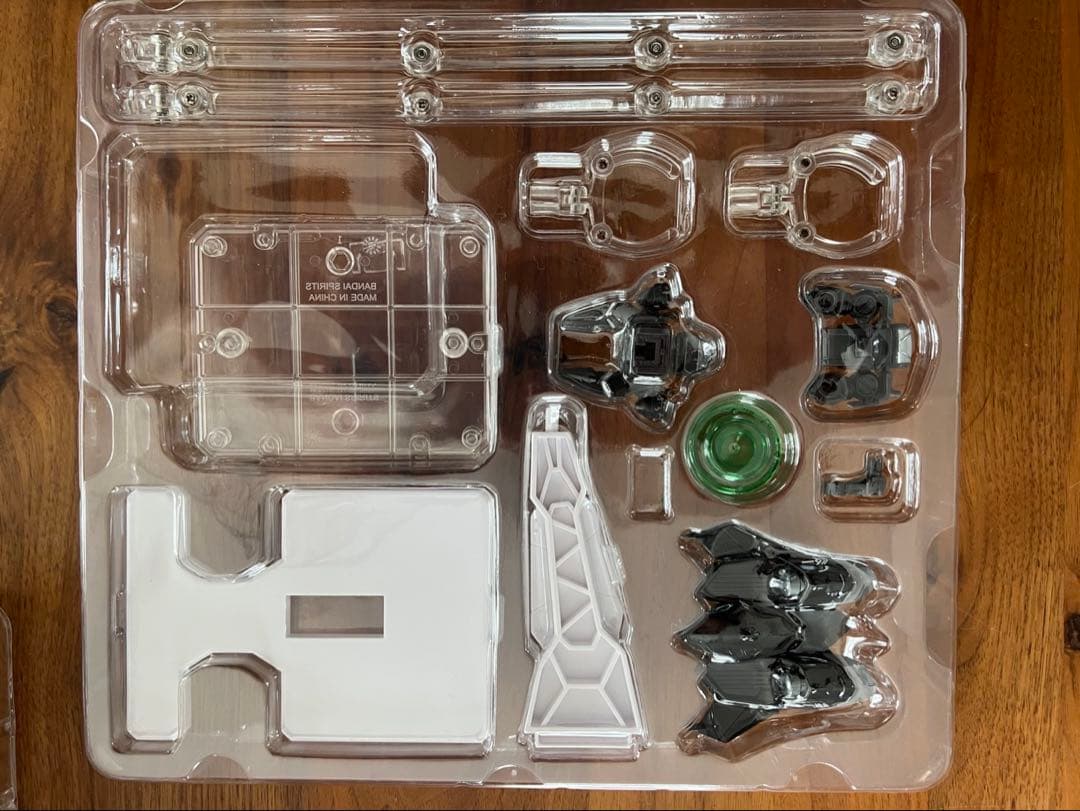 メタルビルドガンダムアストレイレッドドラゴニクス＆カレトヴルッフ×2個