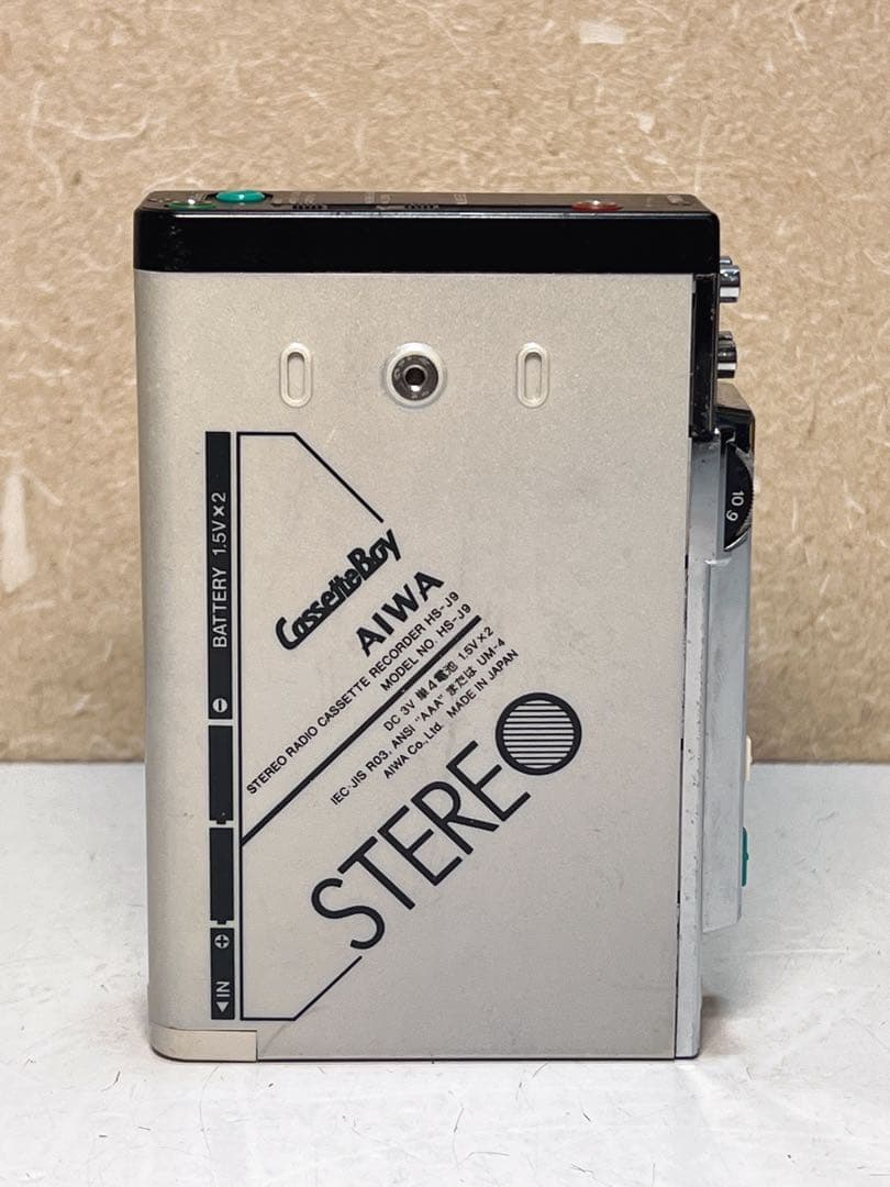 AIWA HS-J9 カセットボーイ TV/AM/FM ジャンク