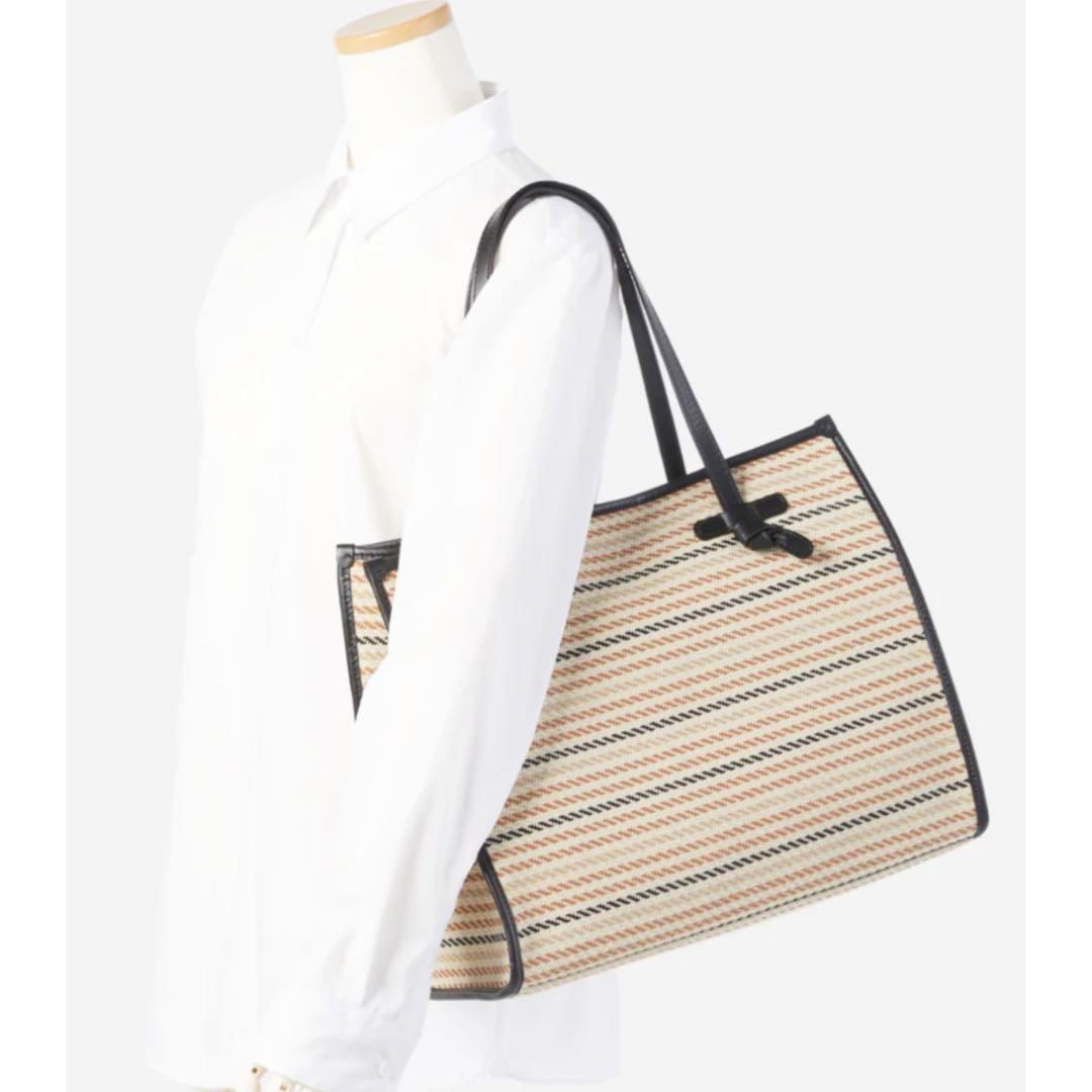 美品　ジャンニキアリーニ　バッグ　トートバッグ　ミニポーチ付き　ベージュ系