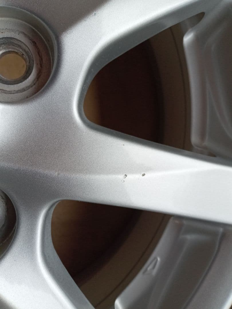 ダイハツ純正１４インチホイール