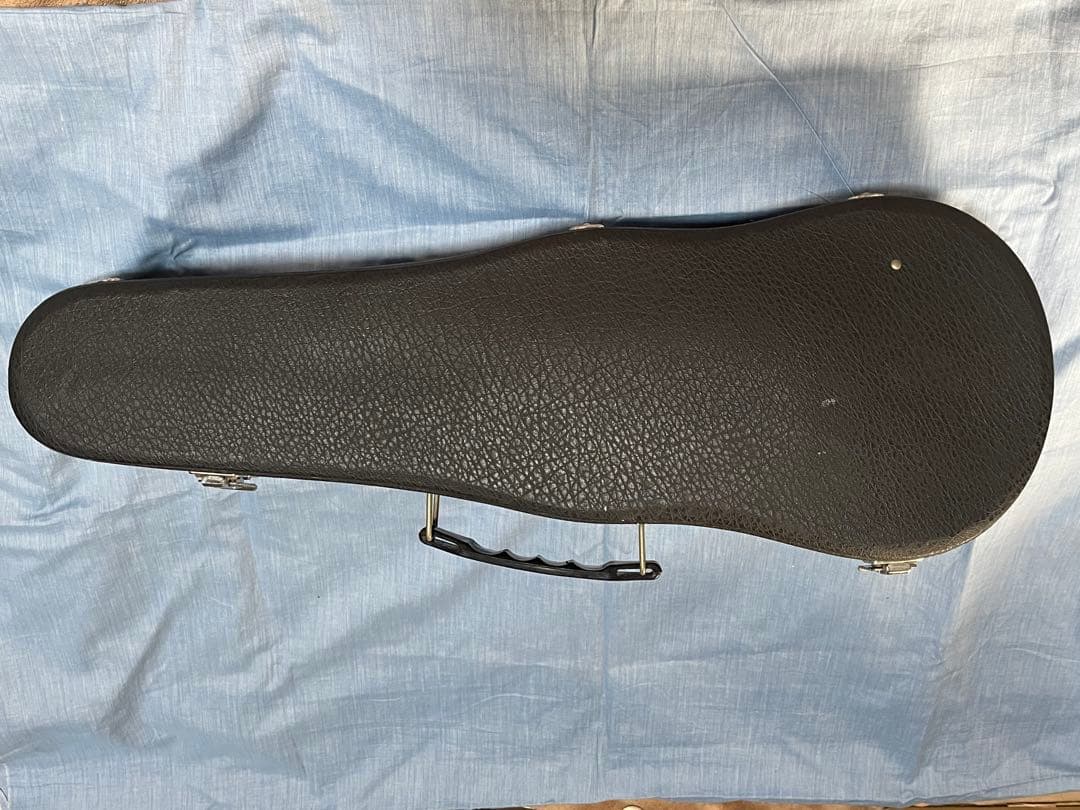 スズキバイオリン1/8本体とケース付　お子様に