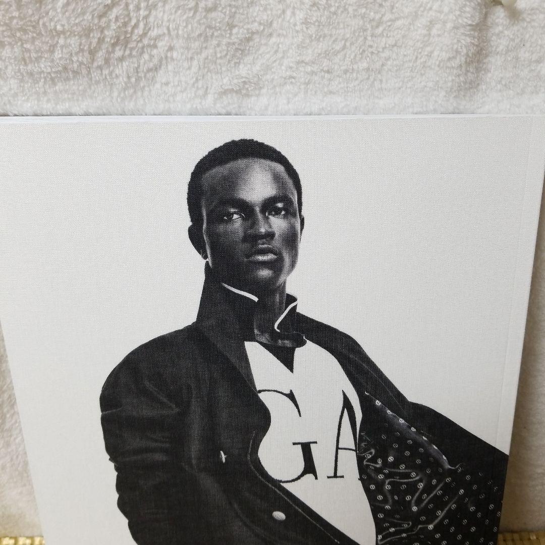 【レア非売品 】GIORGIO ARMANI　2021年春夏コレクションカタログ