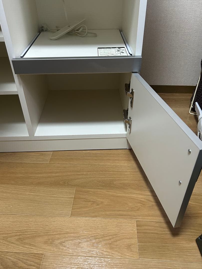 【出品2月18日まで】食器棚