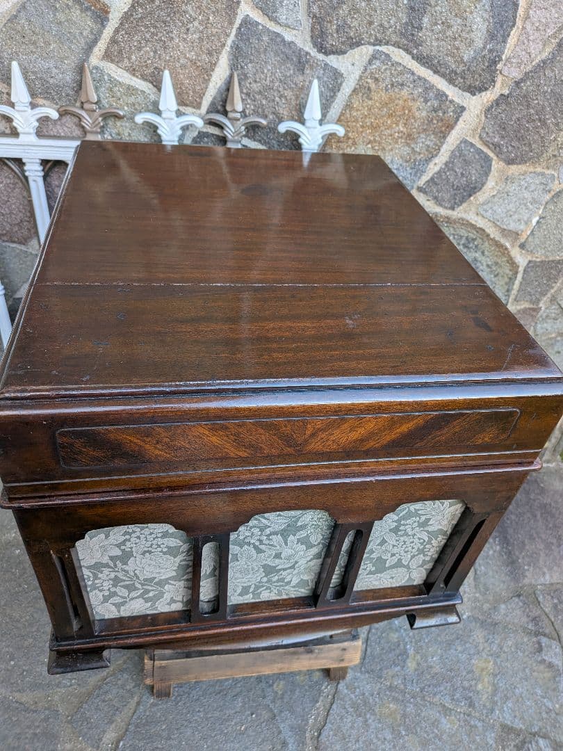 ヴィンテージ木製蓄音機