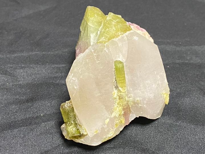 トルマリン　136g