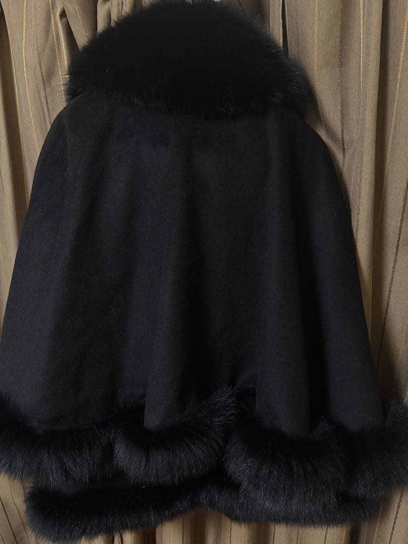 新品同様sagafursサガファー フォックス　ファー　ウールカシミヤ　ポンチョ