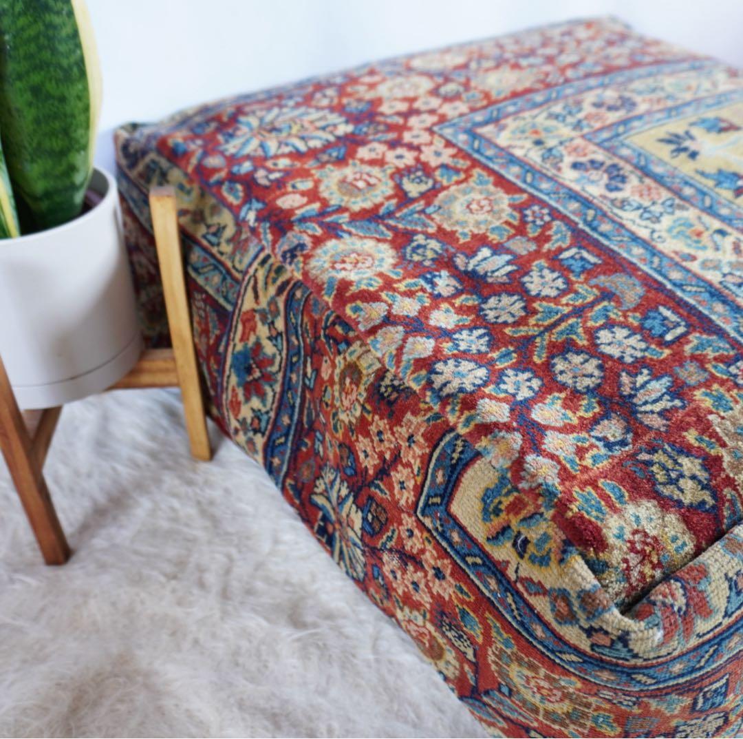 【チクワ】トルコ直輸入　オールドキリム　ヴィンテージラグ　プフ