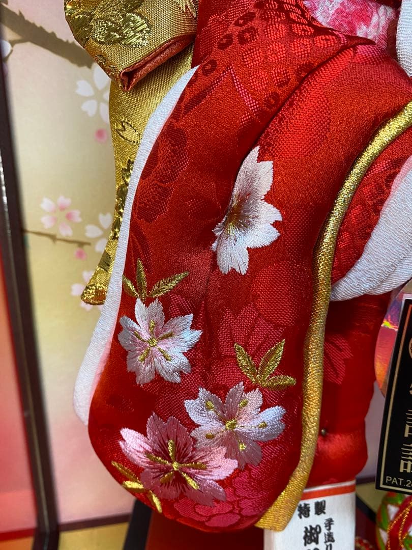 羽子板　立体振袖　ガラスケース１３号・サイズ間口約２９×奥行約２３×高さ約５５㎝