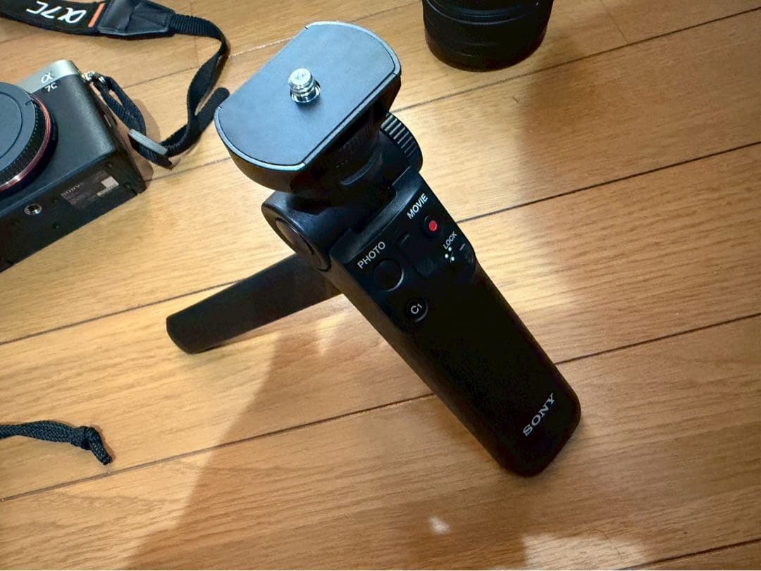SONY 一眼レフカメラ、三脚、カバー、ショルダーバッグのセット