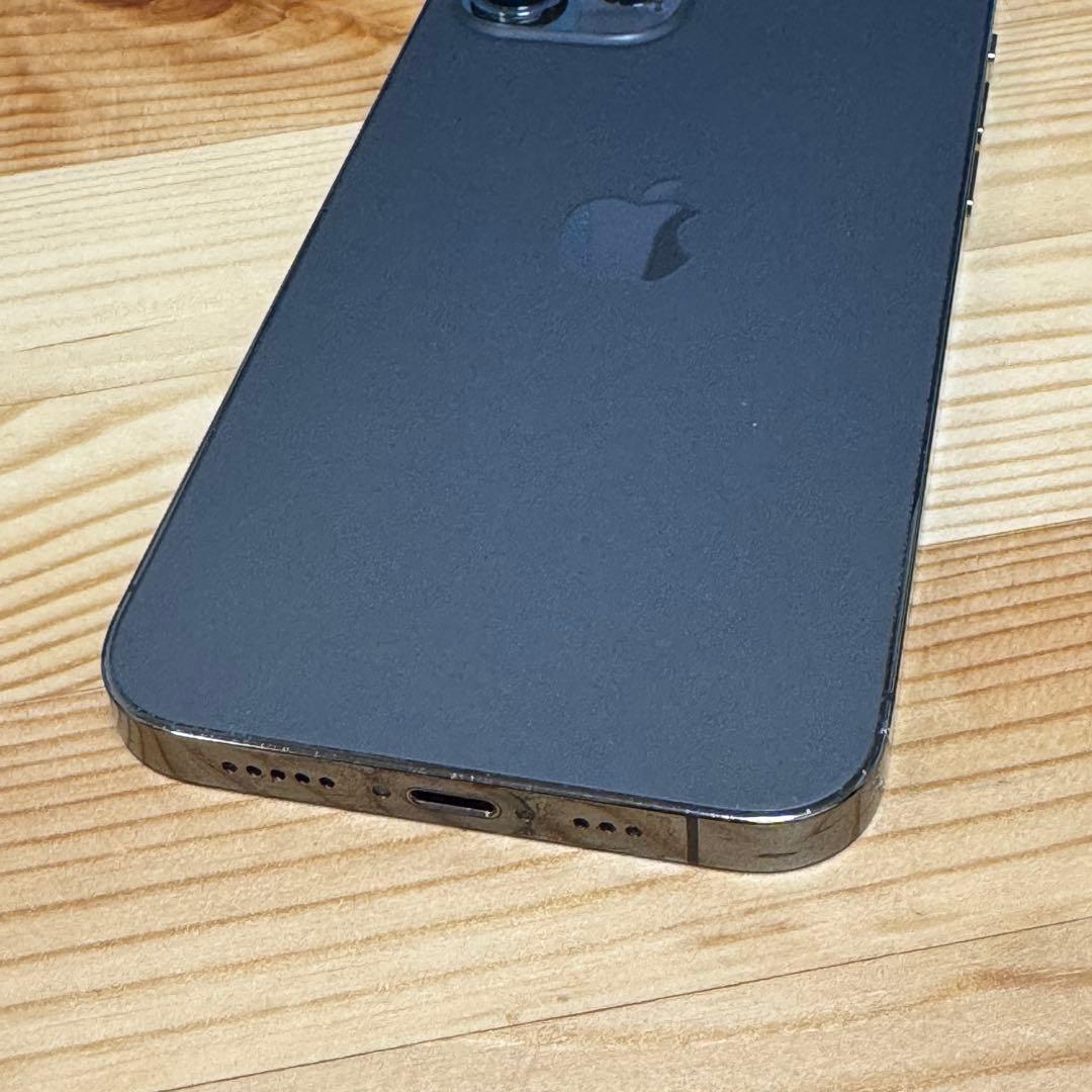 y*y様 美品　Apple iPhone 12 Pro グラファイトSIMフリー