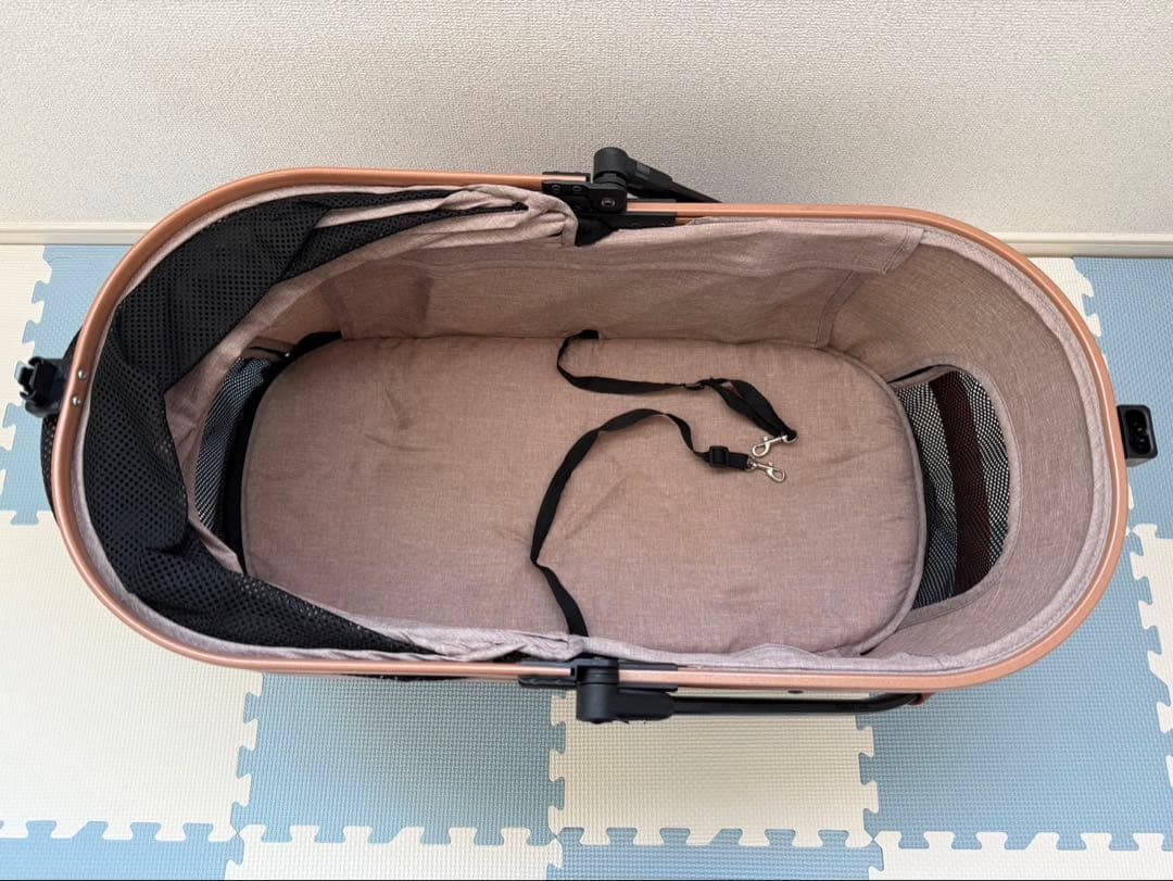 ベージュペットカート メッシュ素材 カップホルダー付き