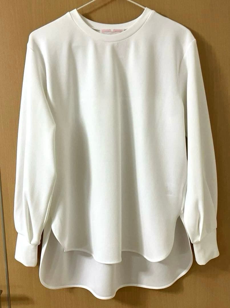 【新品タグ付き】BEARDSLEY Tブラウス 0サイズ　ホワイト