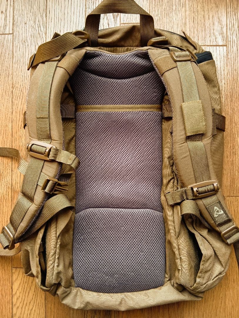 ニ*ル様 ミステリーランチ スイートピー コヨーテ