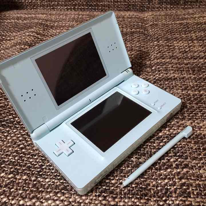 【中古】ニンテンドー DS Lite