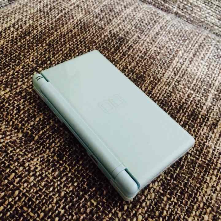 【中古】ニンテンドー DS Lite