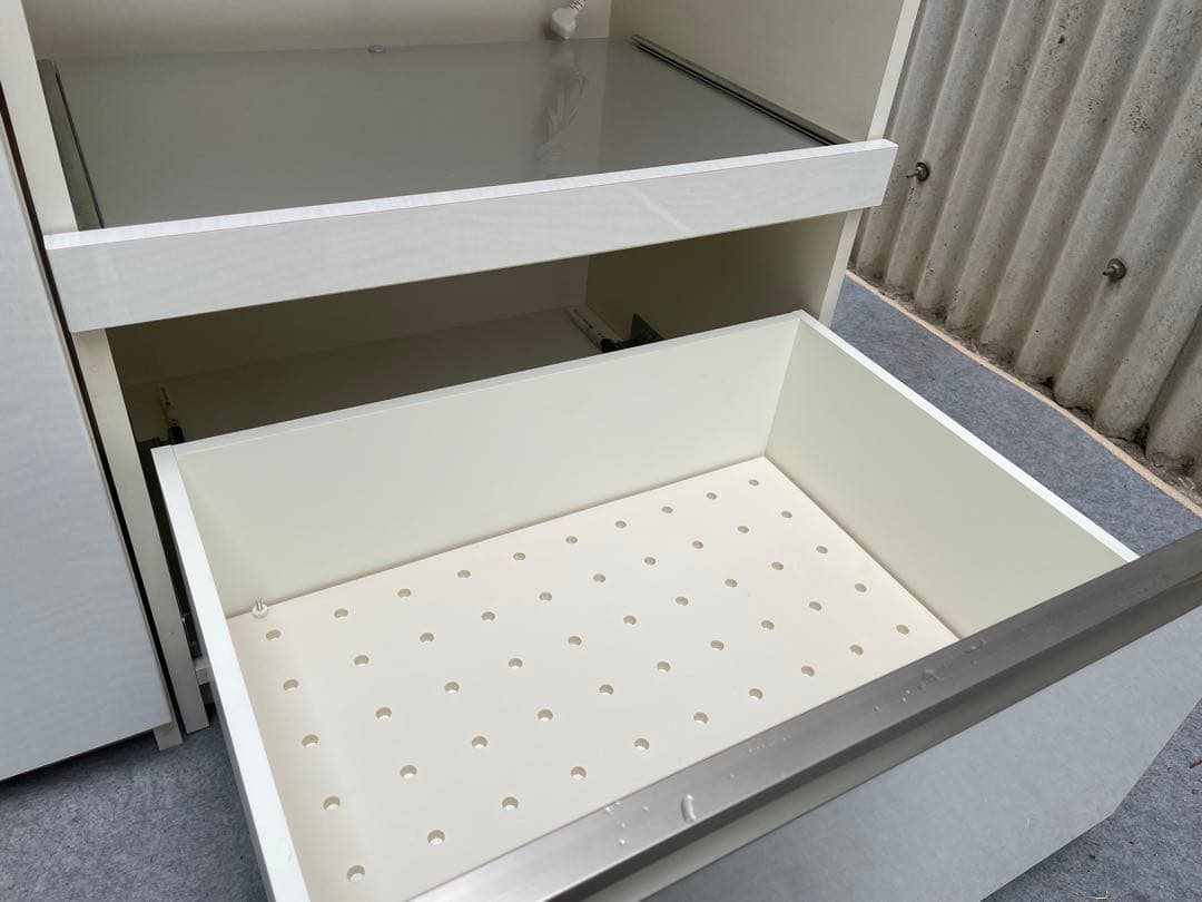 ユキンコ　パモウナ　キッチンボード　食器棚