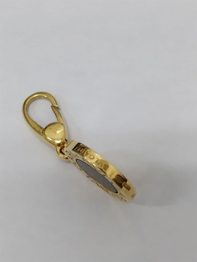 ま*ん様 BVLGARIブルガリブルガリ 750刻印 K18 チャーム　オニキス