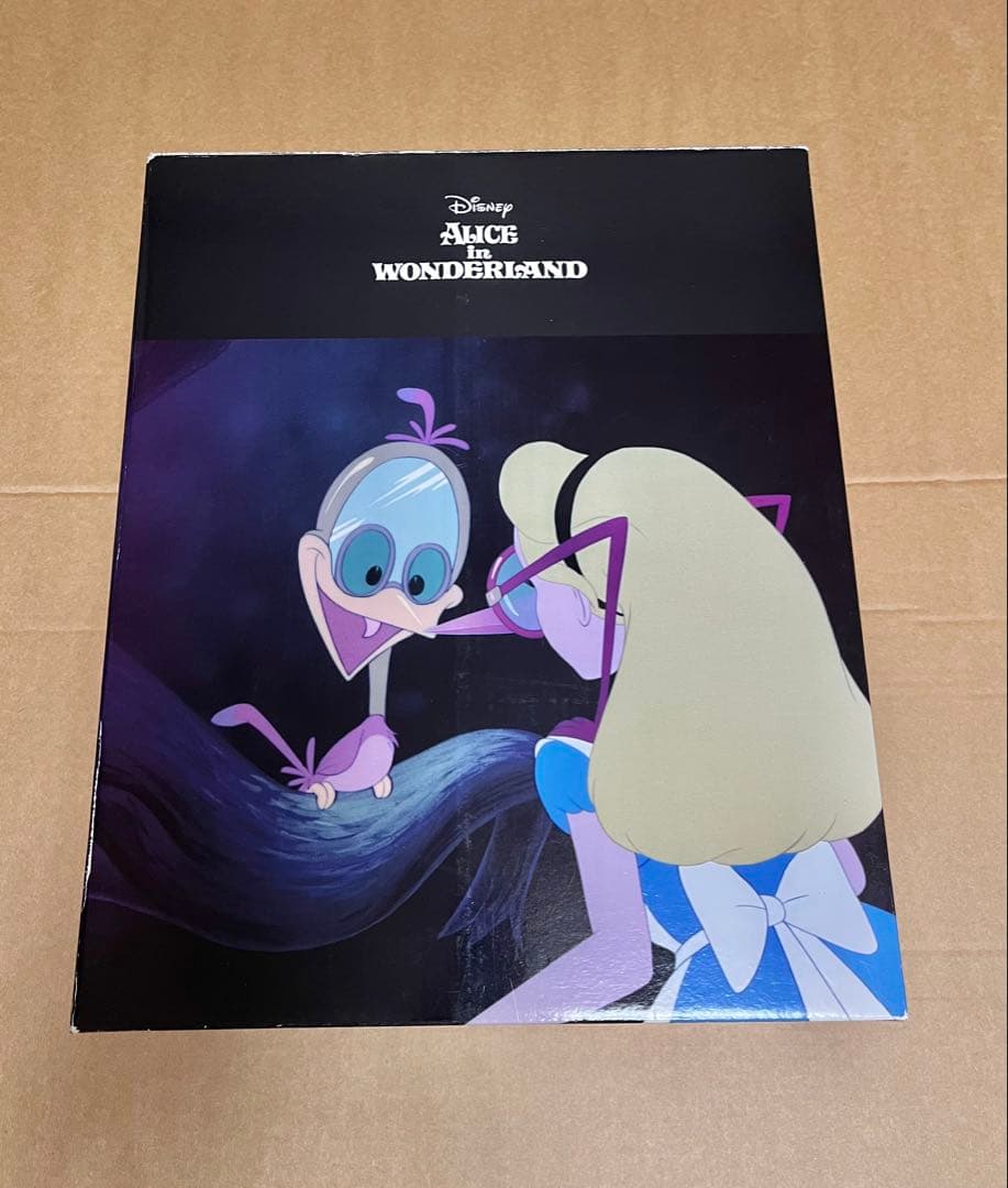 入手困難 不思議の国のアリス ミラーバード　 フィギュア 鏡 ディズニーストア