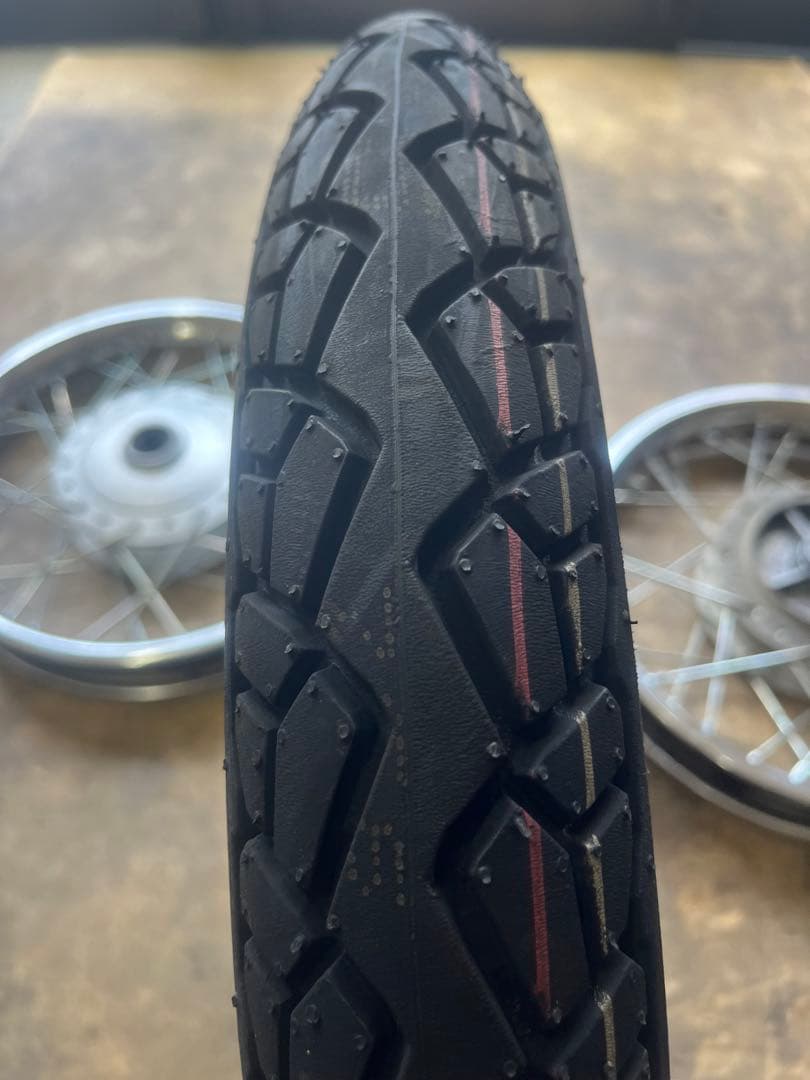 2.75-14 タイヤホイール　カブAA04 JA10 AA08 JA43 カブ