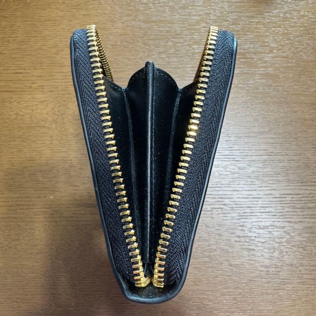 ヴェルサーチ 総柄 ラウンドジップ 長財布 ブラック