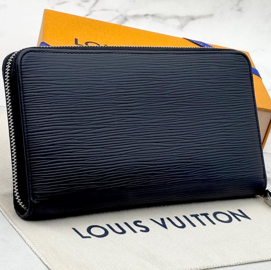 【極美品・新型】ルイヴィトン　エピ　ジッピーオーガナイザー　NM　ブラック