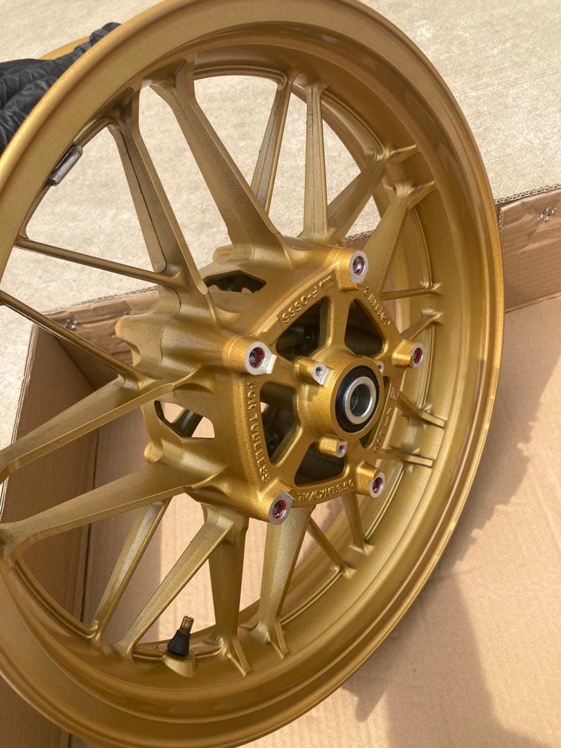 再出品！Z900RS 50th 純正ホイール前後セット（スプロケット付）