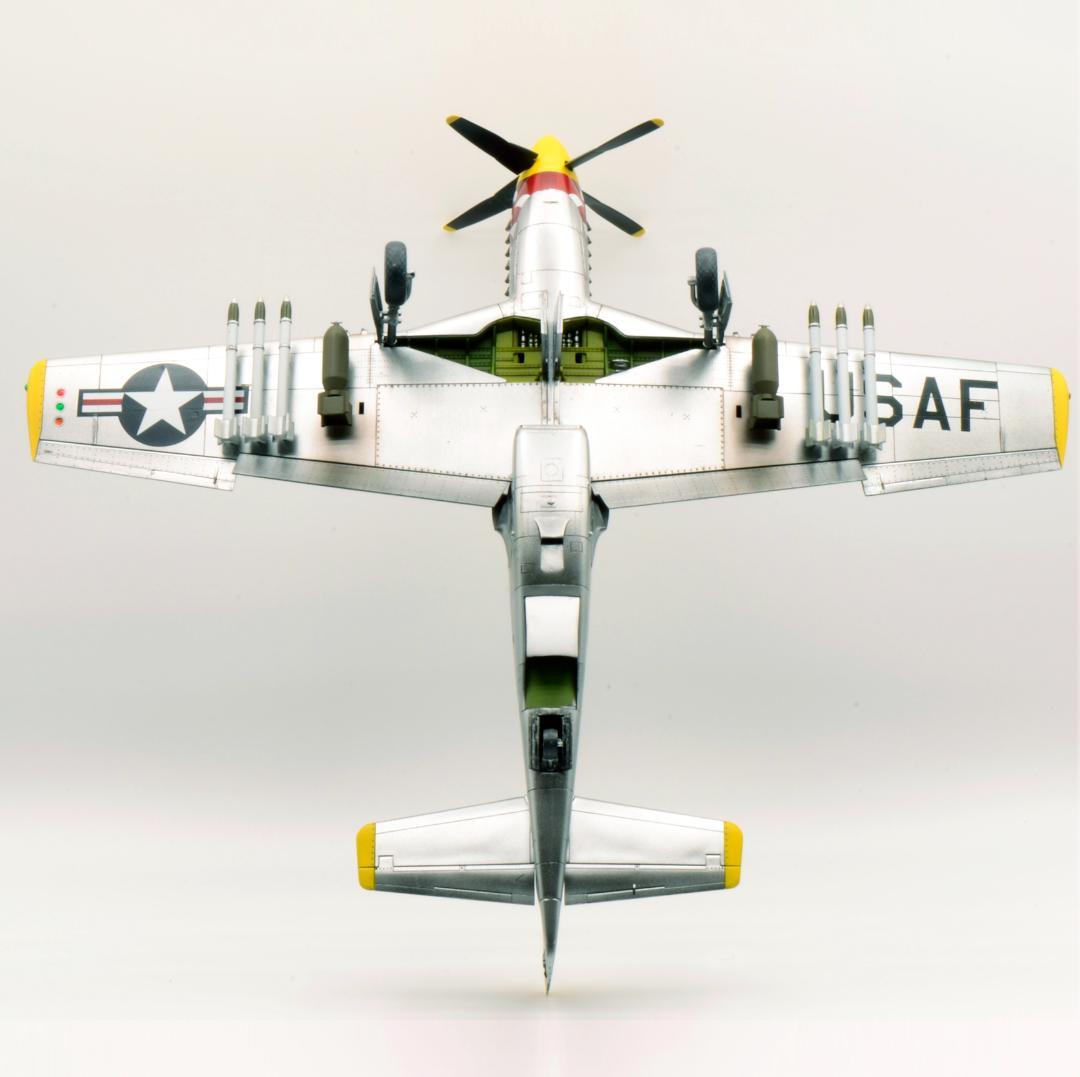 ムスタングです。1/48 P400 P51 2機セット(プラモ 完成品)
