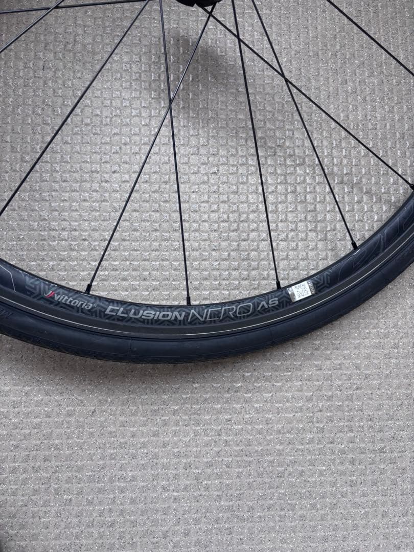 Vittoria ELUSION NERO シマノフリー 前後700cホイール