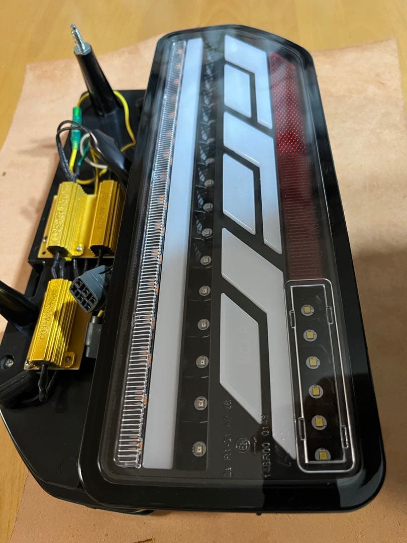 ジムニー JB64 JB74用ショウワガレージ LEDテールランプ(クリア)