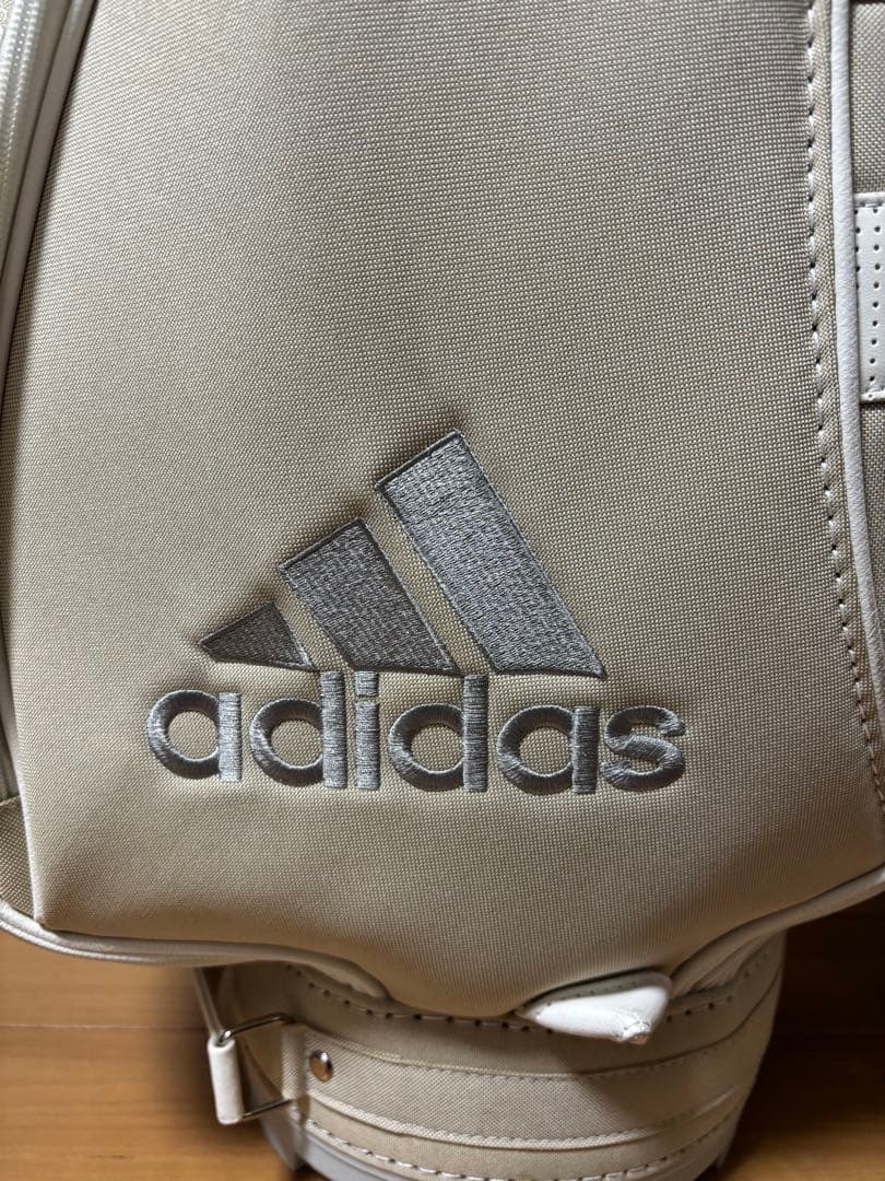 美品 アディダス adidas 軽量 レディース キャディバック 可愛いい