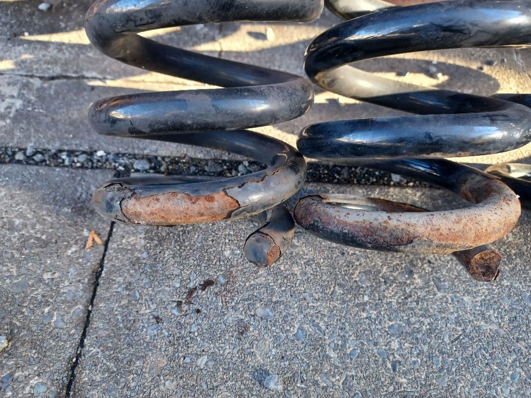 マセラティ ギブリ 2WD ベルトッキ BERTOCCHI ダウンサス