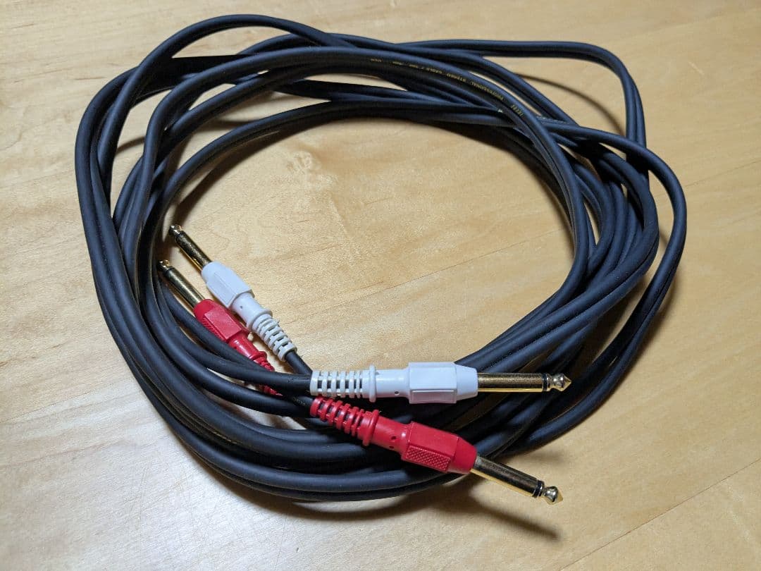 ヤマハ QS300 シンセサイザー USED美品　浅倉大介氏サイン入り