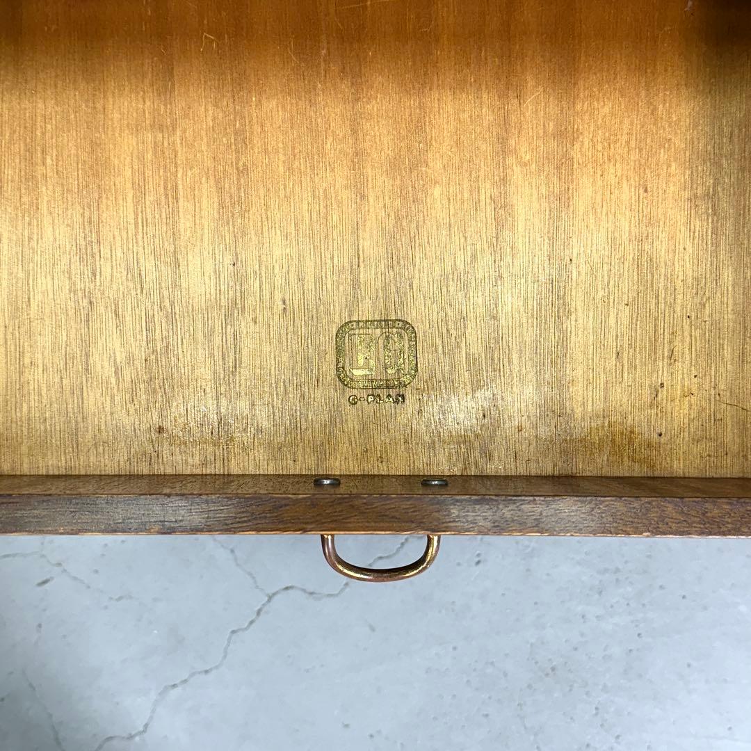 G-PLAN ベッドサイドキャビネット ナイトテーブル(301)