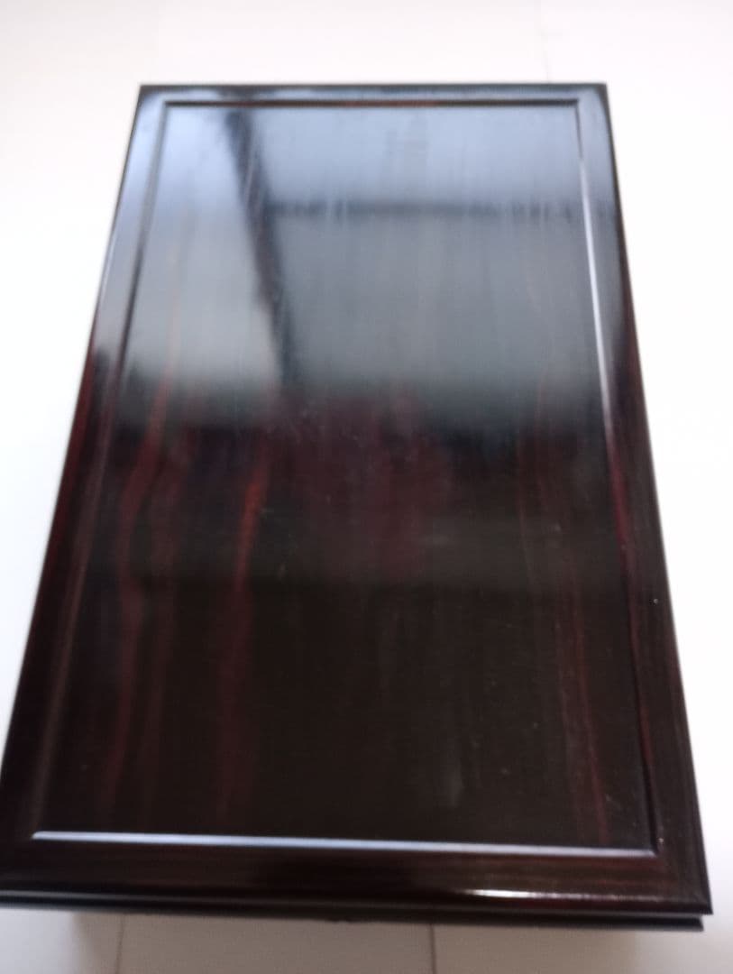 「唐銅 花器 薄端」＆「木製 花瓶台」2点セットです。