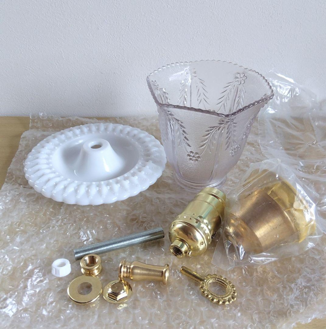 プレスガラスシェード テーブルランプ