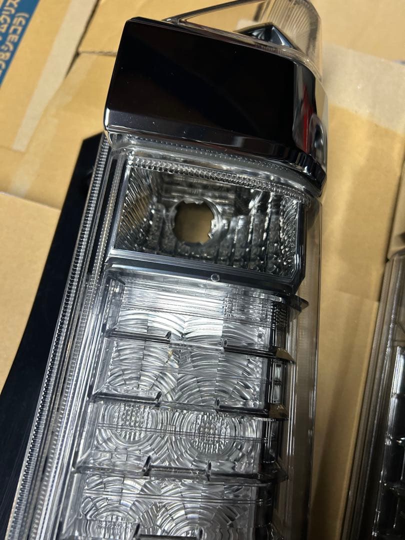 Nボックス　カスタム　テールライト　レンズ　LED JF1 JF2 純正品