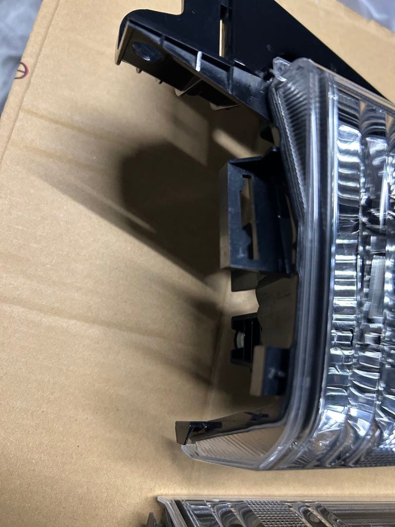 Nボックス　カスタム　テールライト　レンズ　LED JF1 JF2 純正品