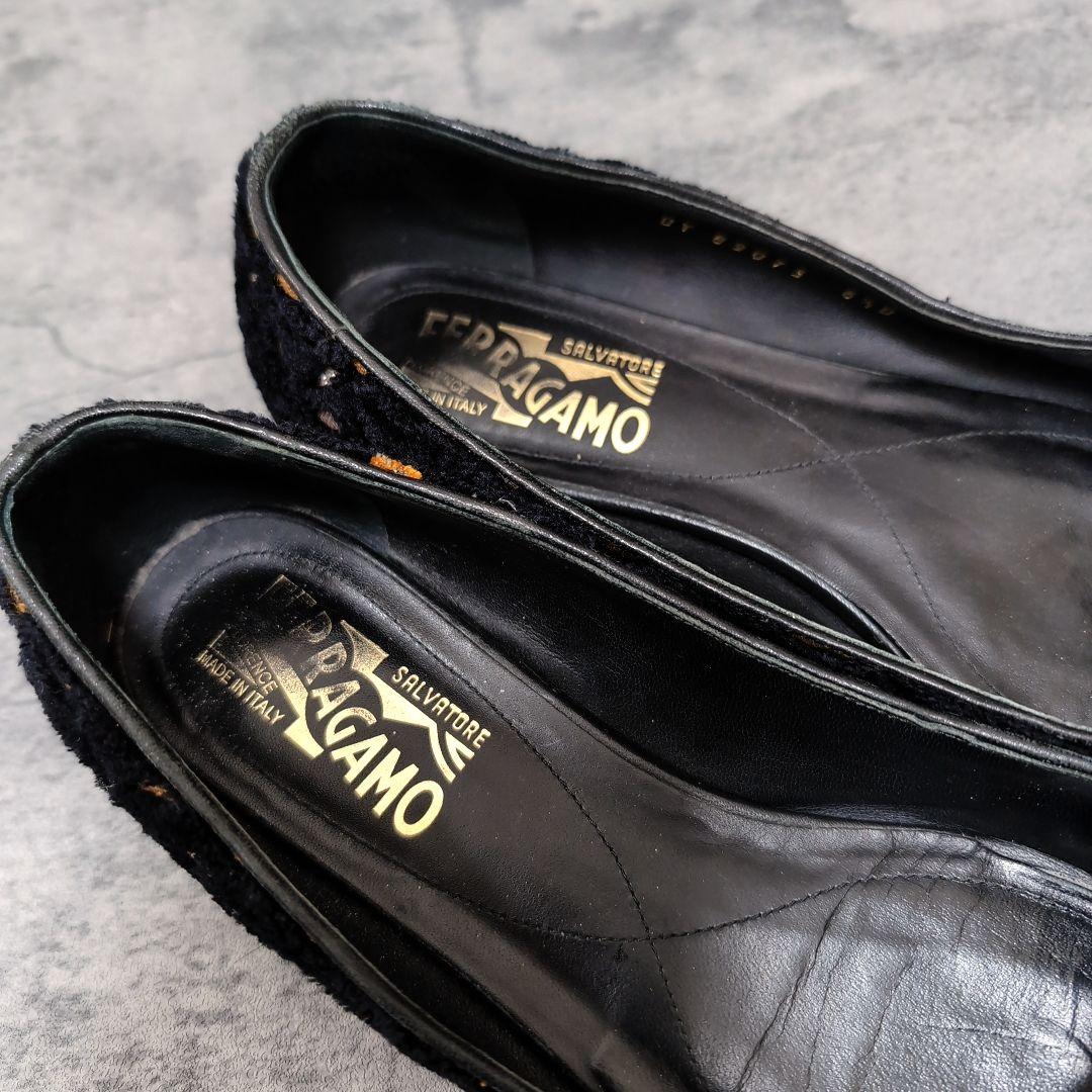 フェラガモ ヴァラ フラットシューズ 23.5〜24 黒 金 ラメ 裏張り済 冬